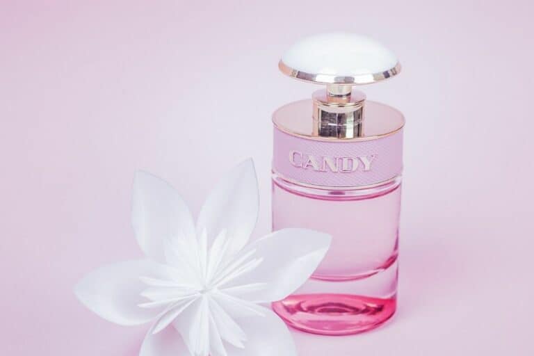 gorgeously-fragrant-perfume-that-smells-like-candy-scented-chemistry