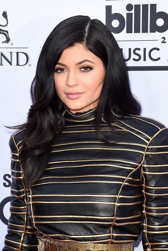 Article: What Perfume Does Kylie Jenner Wear?